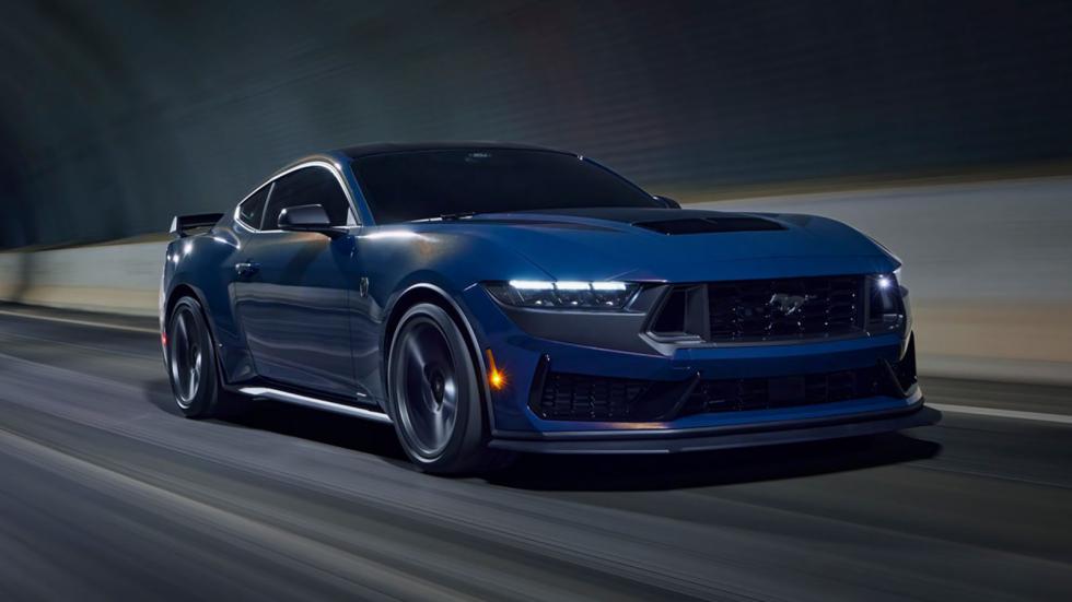 Αυτό είναι το εσωτερικό της κορυφαίας Ford Mustang Dark Horse